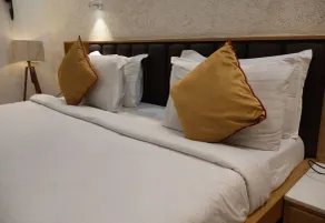 Stoneberry Resorts - In-room dining