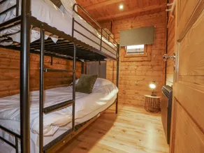 Bee Hive - Room