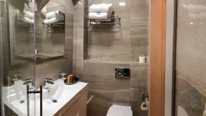 White Tower Mamaia Apartament - Bathroom