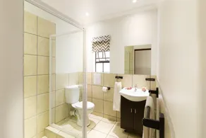 Kruger View Chalets - Bathroom