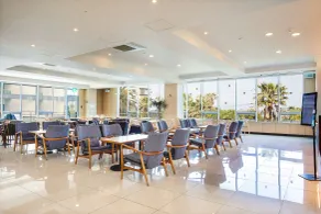 The Four Grace Resort - Sitzecke in der Lobby