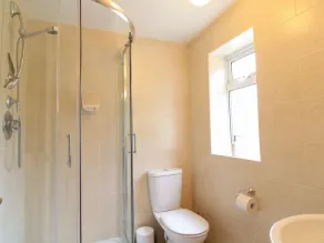 Tuliptree - Bathroom