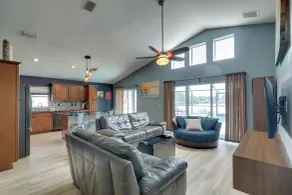 Bright Getaway w/ Ski Lake, 11 Miles to Dtwn Tampa - Interiør
