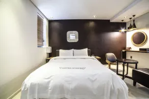 Hotel Stay 53 - Room