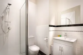 Como Court Budget Accommodation - Bathroom