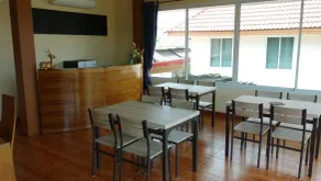 Baan Sooksiri Bangsaray - Restaurant
