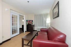 Red Roof Inn PLUS + Phoenix West - Quarto