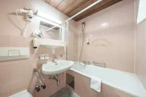 Hotel Neue Post I self check-in - Salle de bain