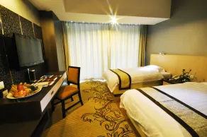 Hermes Palace Hotel Medan - Room