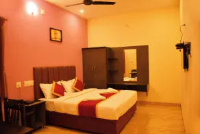 ARUVI RESORT - Chambre