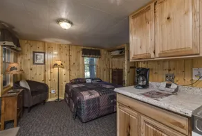 Swiftcurrent Lodge - Room