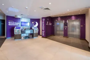 Premier Inn Worthing Seafront - Reception