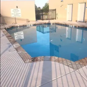 Holiday Inn Express & Suites Macon North by IHG - Piscine