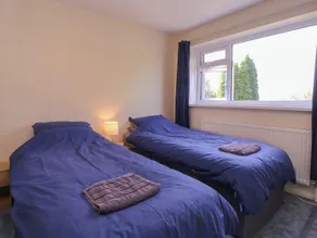 24 Cefn Court - Chambre