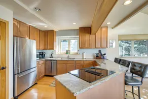 Cozy Colorado Retreat w/ Deck, Grill & Pool Access - Innvendig