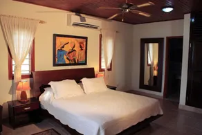 Coconut Grove Beach Resort - Zimmer