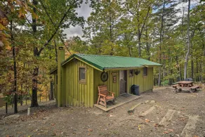 1 Mi to Raystown Lake: 'Clint Eastwood' Cabin - Innenbereich