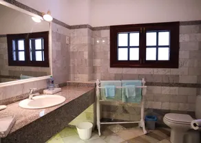 Woburn Residence Club - Bathroom