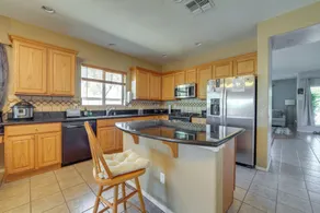 NEW! Stunning Peaceful Peoria Home - Very Close to Sports Complex - Innvendig