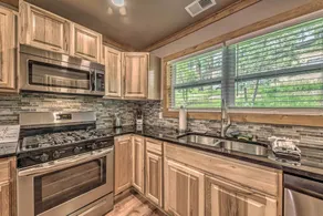 Ruidoso Cabin w/ Patio - Walk to Midtown! - Interiør