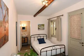 Elida Inn Near ATH Airport - Chambre
