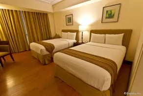 Crown Regency Hotel & Towers - Room