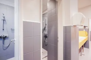 Maverick Athenaeum - Bathroom