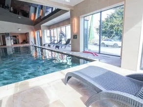Woodlands Gold - Pool