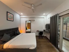Housr Sector 43 Gurgaon Paras Hospital - Zimmer