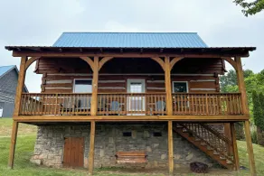Gas Grill! Cabin Retreat, 2 Mi to Blue Ridge Pkwy - Intérieur