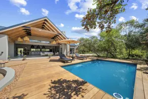 Kimbilia Luxury Villa  - Pool