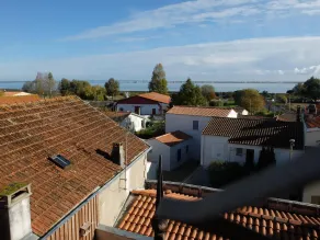 Hôtel Les Pins - Oléron  - Vue de la chambre