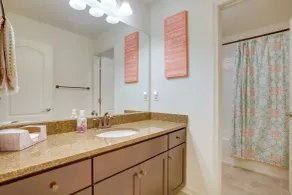 Shuttle to Beach: Millville Townhome w/ Porch - Interiør