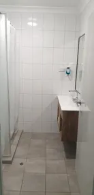 Sail Inn Motel - Bathroom