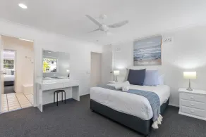 Noosa Entrance Waterfront Resort - Room
