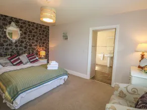 Middle Barn - Room