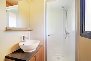 Huttopia Lac de la Siauve - Salle de bain