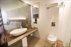 Bogotá 100 Design Hotel By Sarasti - Bathroom