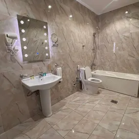 Sweet Star Serviced Apartments - Bathroom