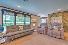 Pet-Friendly Home w/ Deck in Broken Bow! - Interiør
