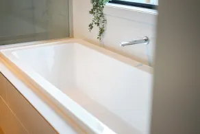 StayAU 5BR Family Getaway GreaterGeelong in Duneed - Bathroom