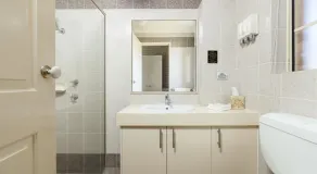 Grand Manor Motor Inn - Badezimmer