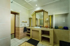 Zambezi Family Lodge - Elephant Room - Badeværelse