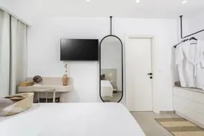 NŪSA suites & villas - Room