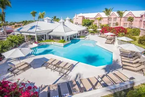 Comfort Suites Paradise Island - Pool