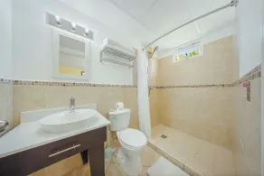 Agua Clara Eco Suites - Bathroom