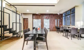 Treebo Shree Sai Suites - 2km from Mahalaxmi Temple - Restaurant