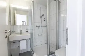 Union Light - Self Check-In Hotel - Bathroom