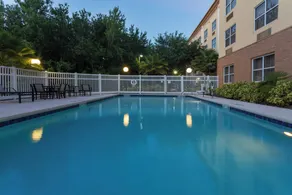 Holiday Inn Express & Suites Plant City by IHG - Pool