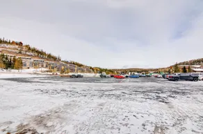 Ski-In/Ski-Out Brian Head Condo w/ Hot Tub! - Parte interna